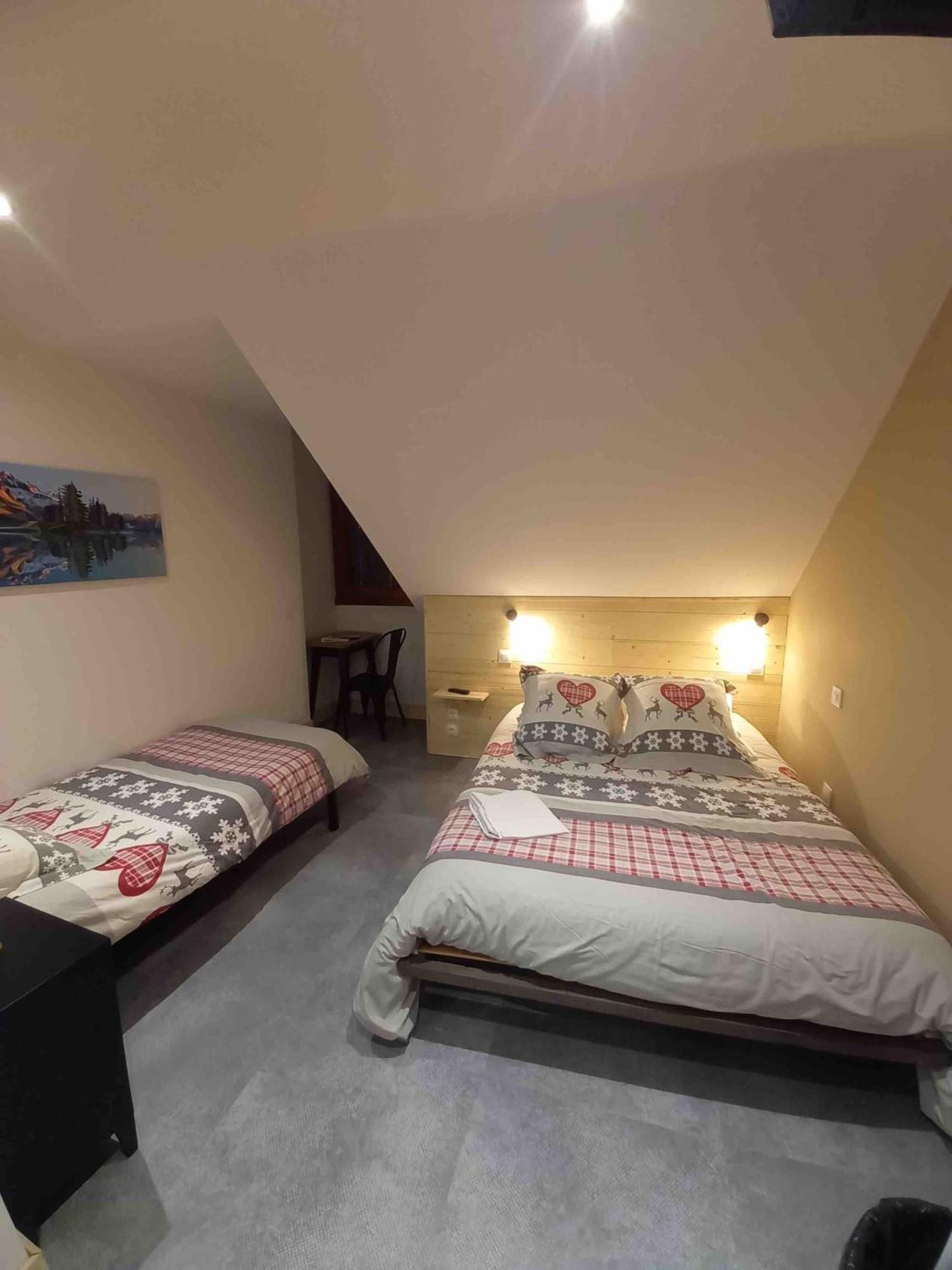 Auberge Le Vieux Chaillol Saint-Michel-de-Chaillol Rum bild